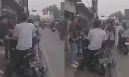 Ngeri! Pemotor Plat Bogor Dihadang Sekelompok Matel di Depok, Cekcok Hebat Viral di Media Sosial